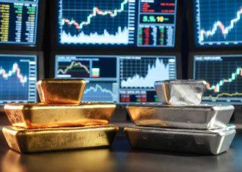Analysis: gold slips to 2-week low; silver plunges 38% on CME margin hikes