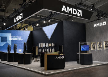 Stifel’s top analyst hikes AMD’s target to $320: should you buy?