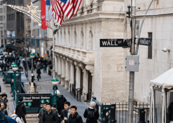 Citi, BlackRock upgrade US equities on strong earnings, easing war risks
