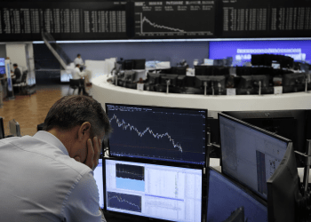 Europe shares dip as US-Iran peace outlook weakens