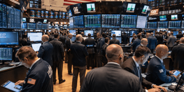 Intel stock hits new street-high target: is it too late to buy INTC?