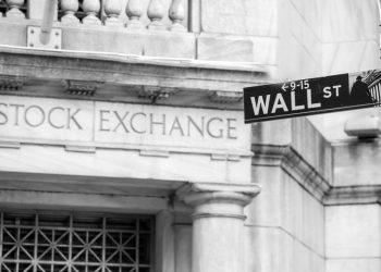 Dow futures climb 250 points: 5 things to know before Wall Street opens