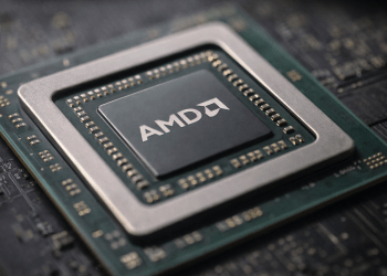 AMD tops estimates, lifts forecast: so why is smart money walking away?
