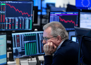 European shares slip as US-Iran tensions escalate, oil stays elevated