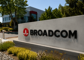 Why analysts are raising Broadcom targets despite a 14% stock plunge