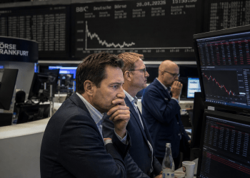 European shares hold steady as tech stocks gain amid Middle East ceasefire hopes